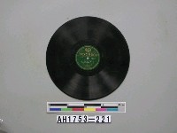 藏品(「あかね小唄、あかねシヤンソン」唱片)的圖片